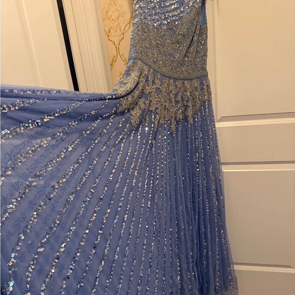 Elegant Blue Evening Gown